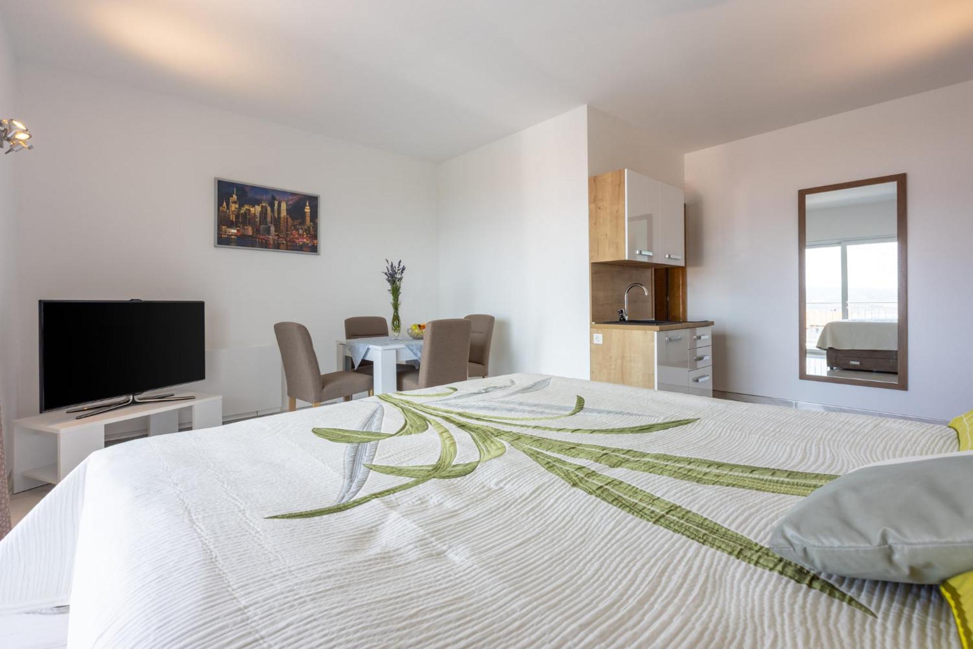 Apartments Sunshine D Crikvenica Exterior foto